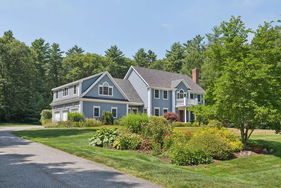 35 Paddock WAY, Falmouth, ME 04105