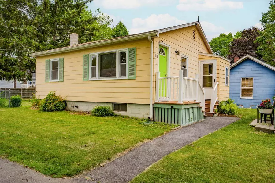 68 Park AVE, Old Orchard Beach, ME 04064