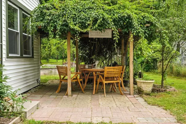 Topsham, ME 04086,67 Tedford RD