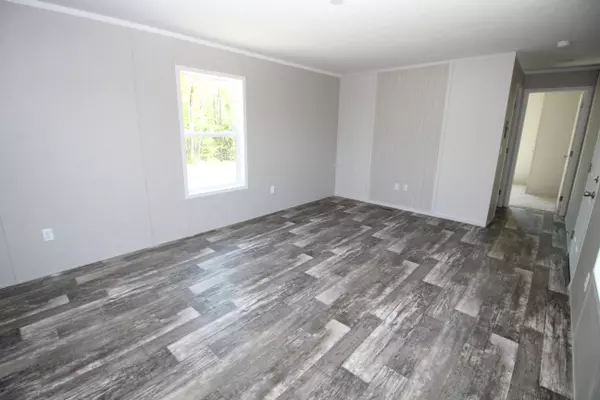 Farmingdale, ME 04344,21 Winter DR