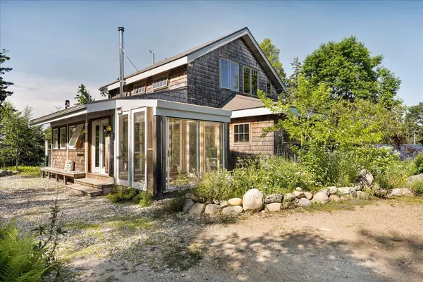 Brooksville, ME 04642,682 Weir Cove RD