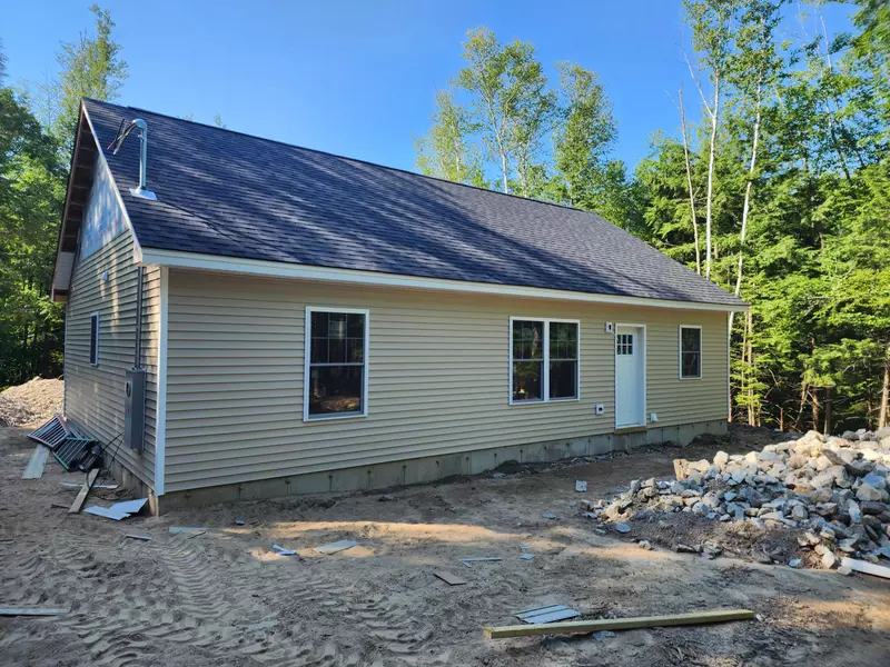 389 mansion RD, Hollis, ME 04042