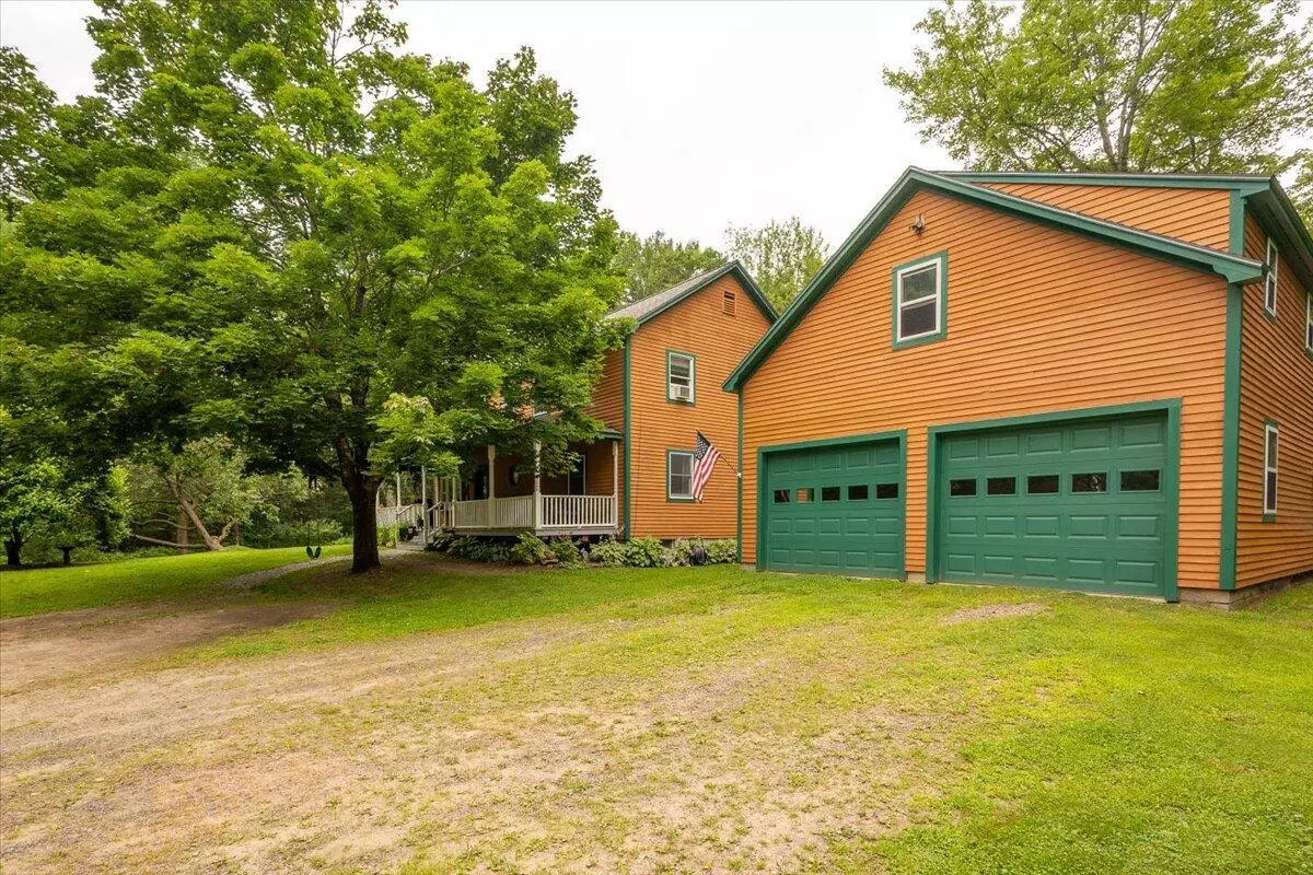 Warren, ME 04864,478 Carroll RD