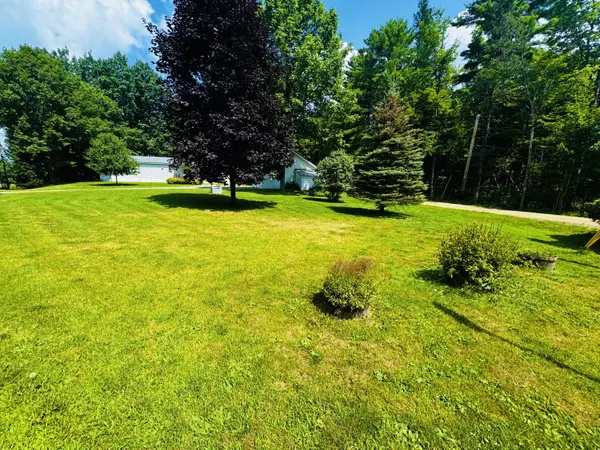 Corinth, ME 04427,694 Grant RD