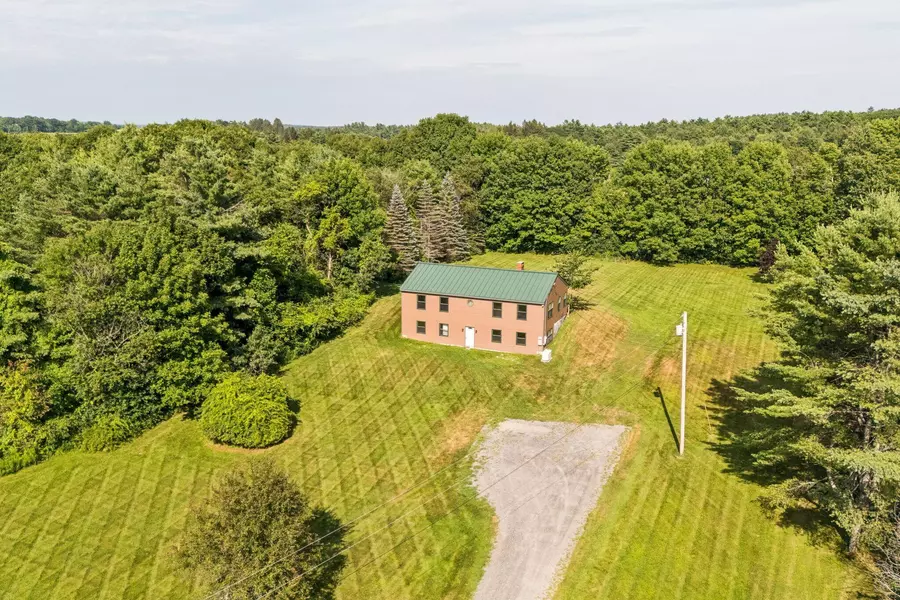 76 Smith RD, Hallowell, ME 04347