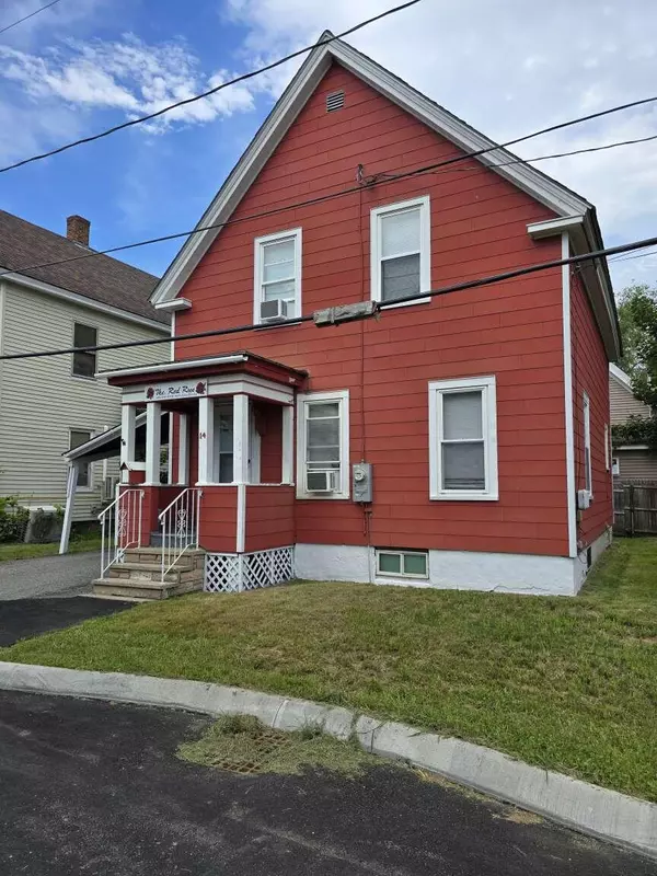 14 Byron ST, Rumford, ME 04276