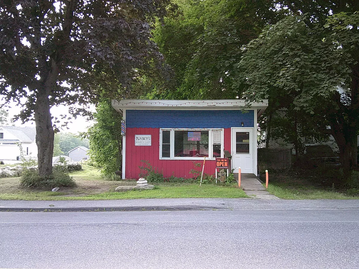 Oxford, ME 04270,106 Pleasant ST