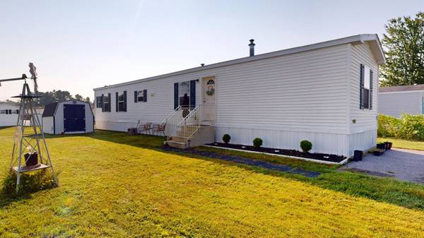 94 Heather DR, Lewiston, ME 04240