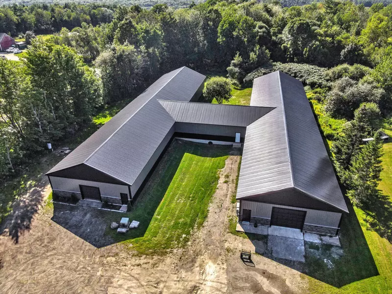 8 Cushnoc RD, Vassalboro, ME 04989