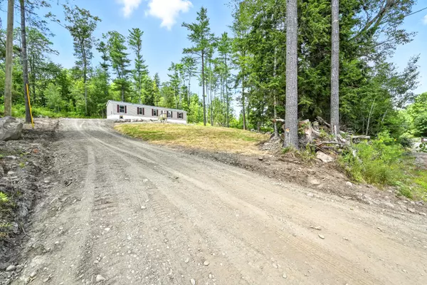 Oakland, ME 04963,10 New England AVE