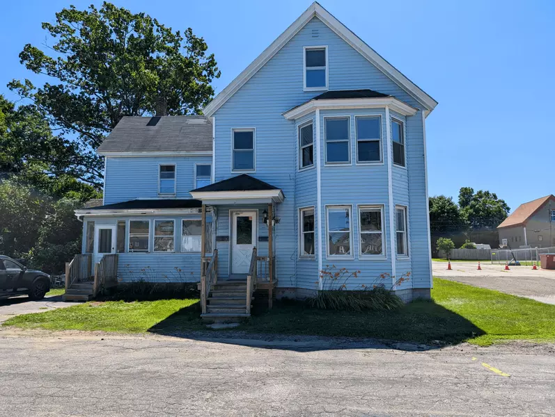 11 Baldwin ST, Livermore Falls, ME 04254