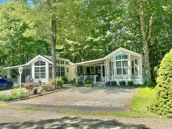 Kennebunk, ME 04043,1 Robinson WAY #B26