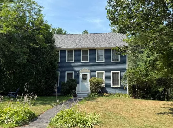 South Berwick, ME 03908,27 Locust LN