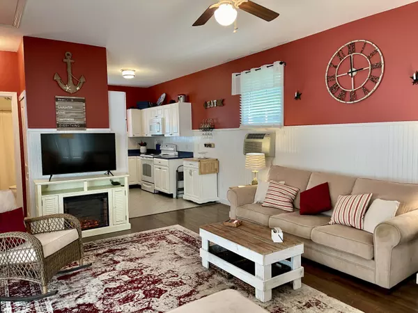 Wells, ME 04090,454 Post RD #478