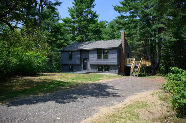 Standish, ME 04084,8 Woodland AVE