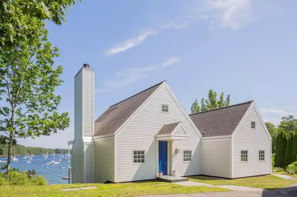 1 Ship ST, Rockport, ME 04856