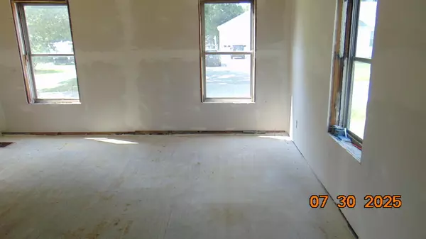 Lincoln, ME 04457,7 Whalen ST