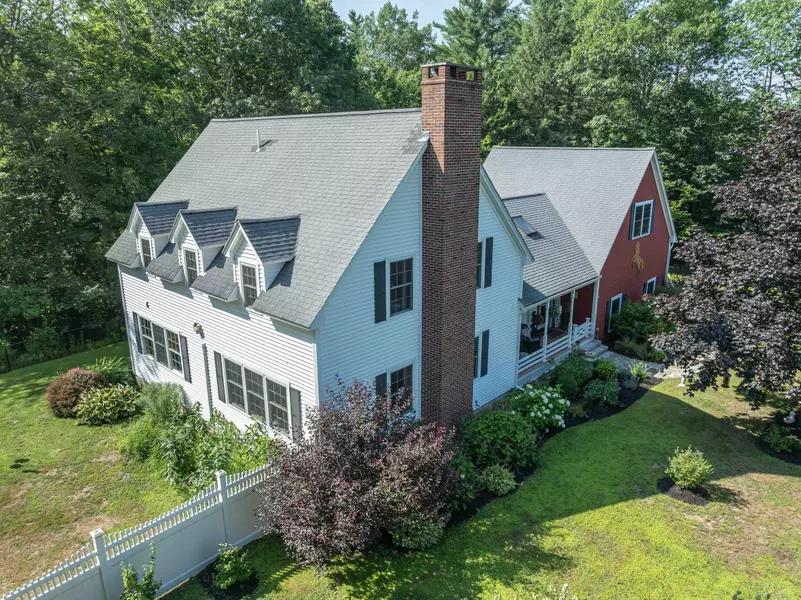 14 Rocklinn DR, Windham, ME 04062