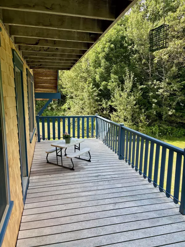 Albion, ME 04910,299 Knights RD