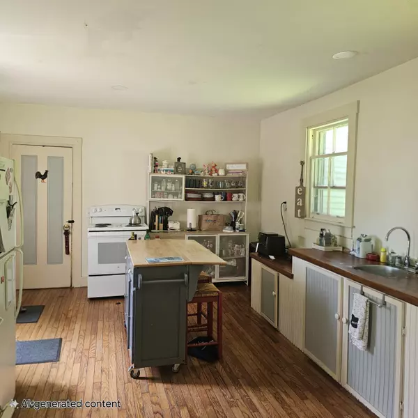 Thomaston, ME 04861,58 Dunbar RD