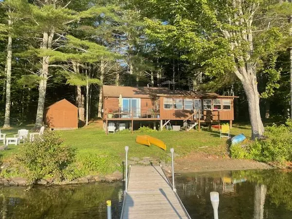 37-38 Gerber LN, Monmouth, ME 04259