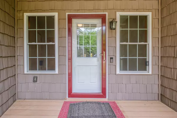 Hebron, ME 04238,42 Oxford RD