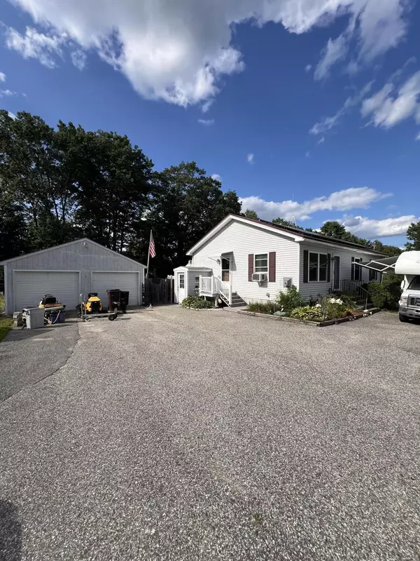 Oxford, ME 04270,14 Gladys DR