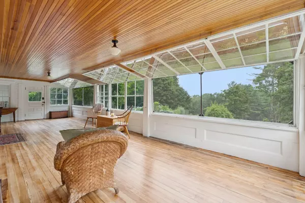 Winthrop, ME 04364,105 High ST