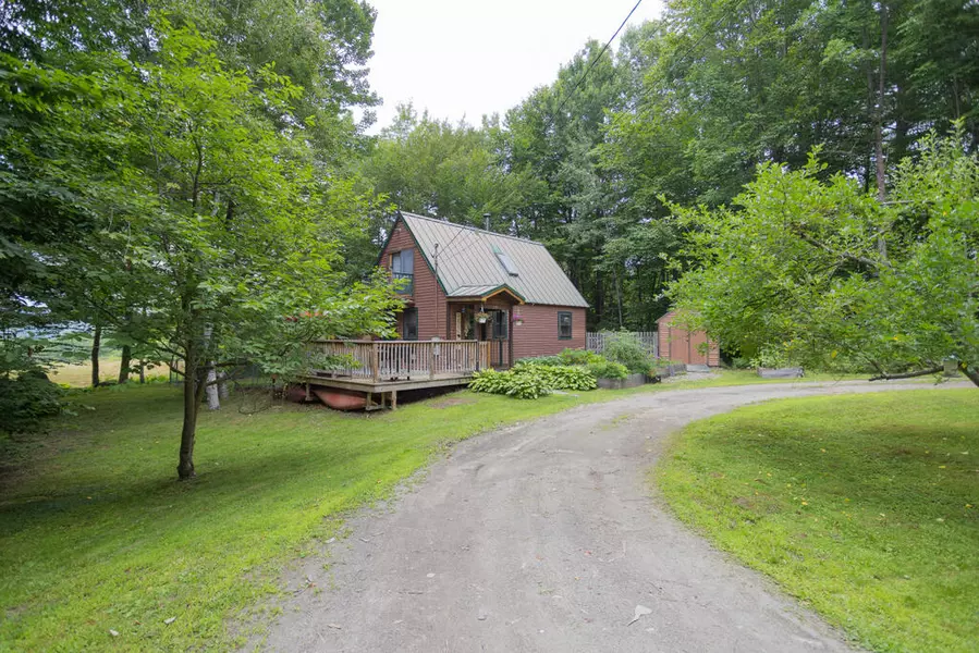 131 Vacation Estates LN, Farmington, ME 04938