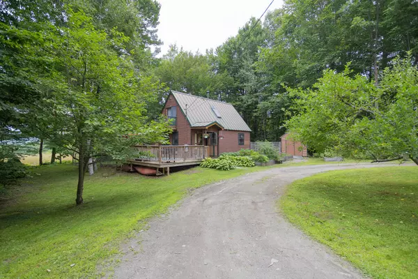 131 Vacation Estates LN, Farmington, ME 04938