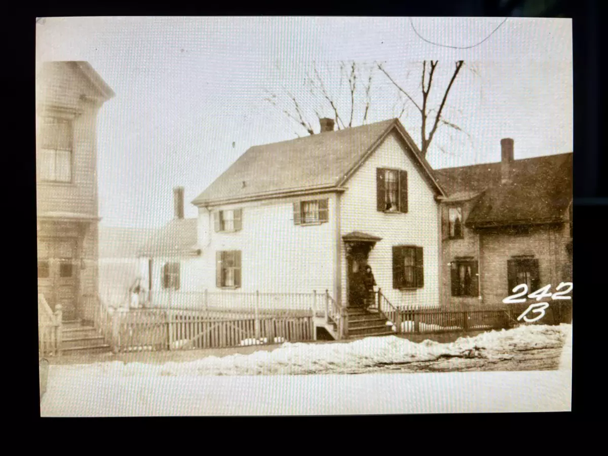 Portland, ME 04102,242 Valley ST