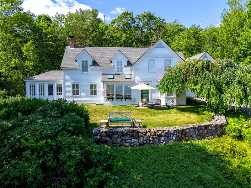 131 Mountain RD, Blue Hill, ME 04614