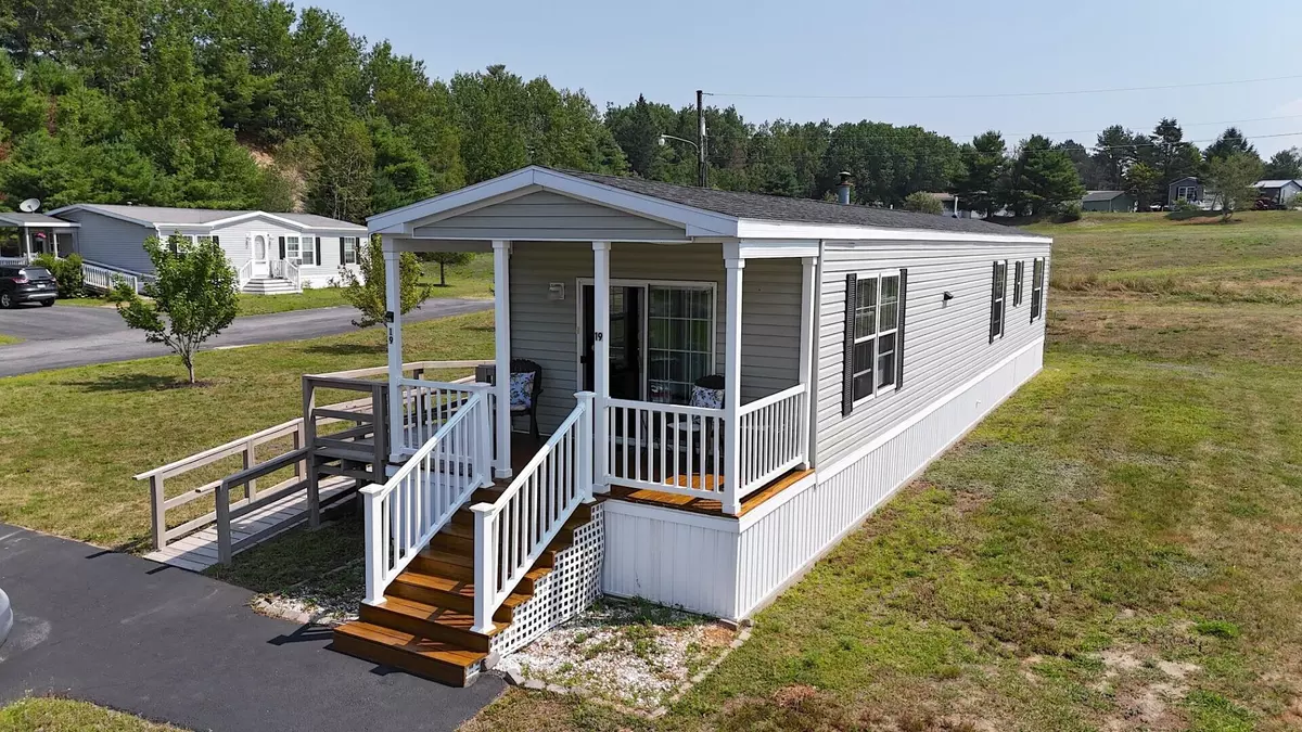 Hancock, ME 04640,19 Barts LN