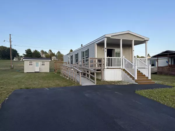 Hancock, ME 04640,19 Barts LN