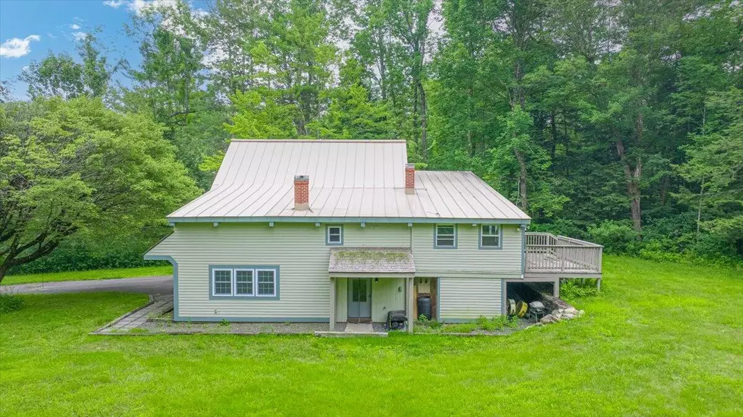 2 Mountain View LN, Readfield, ME 04355
