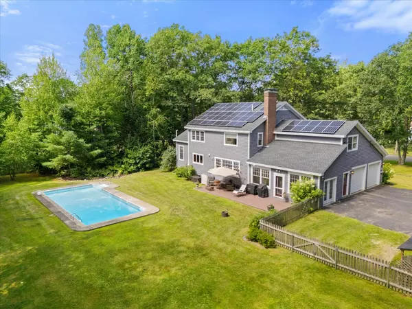 Veazie, ME 04401,1010 Buck Hill DR