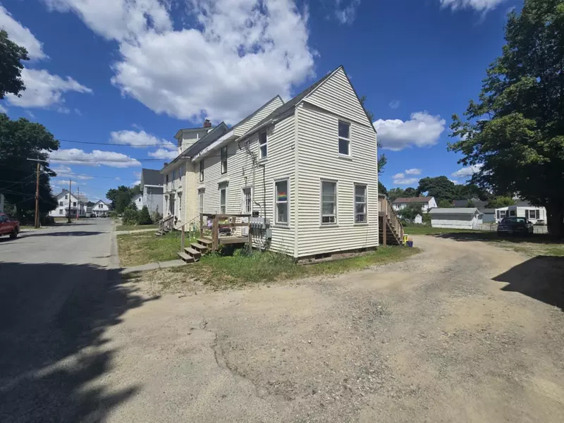 14 Maple ST, Brewer, ME 04412