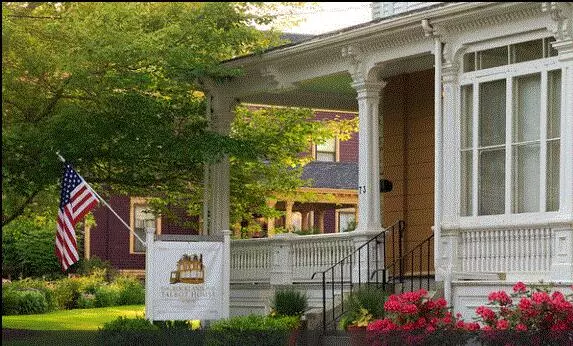73 Talbot AVE, Rockland, ME 04841