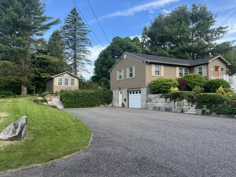 32 Brentwood RD, Augusta, ME 04330