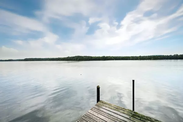 Mount Vernon, ME 04352,127 Hight RD