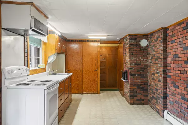 Lisbon, ME 04250,16 Webster RD