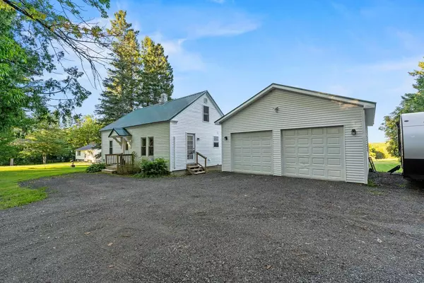 Hermon, ME 04401,51 Annis RD