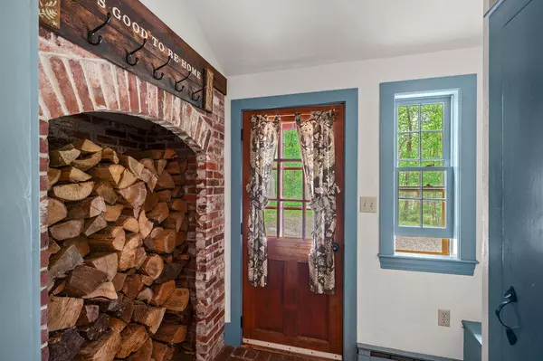 Eliot, ME 03903,206 Jennie LN