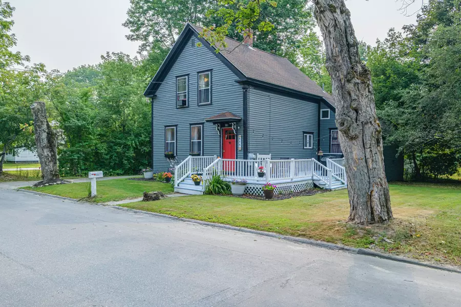 815 Main ST, Monmouth, ME 04259