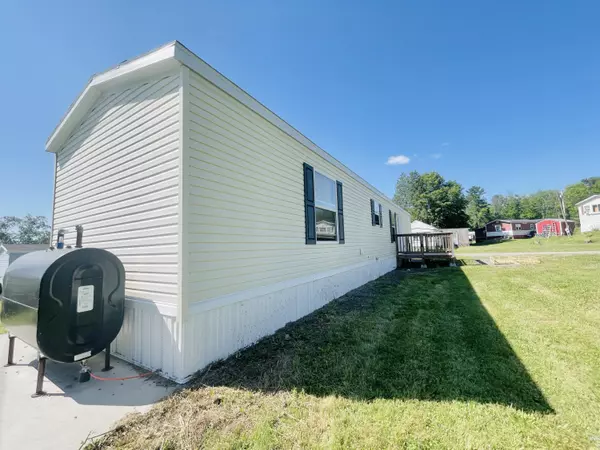 Dexter, ME 04930,29 Denny DR