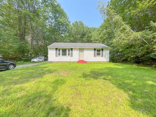 Buxton, ME 04093,26 Dresser RD