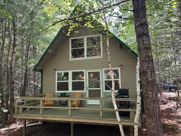 2 Vacation LN, Mount Desert, ME 04660