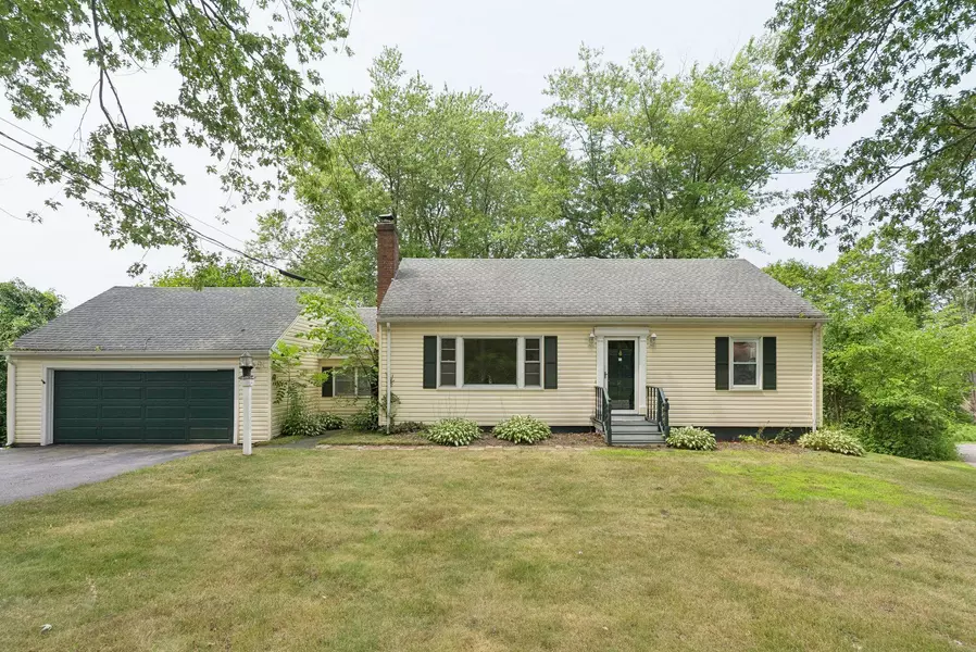 121 Spurwink AVE, Cape Elizabeth, ME 04107