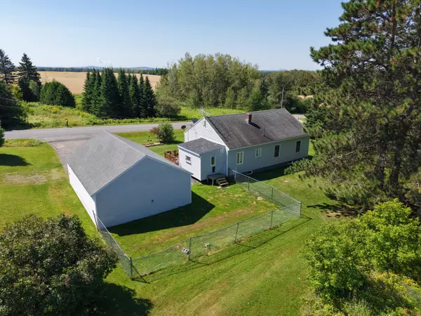 Limestone, ME 04750,613 Bog RD