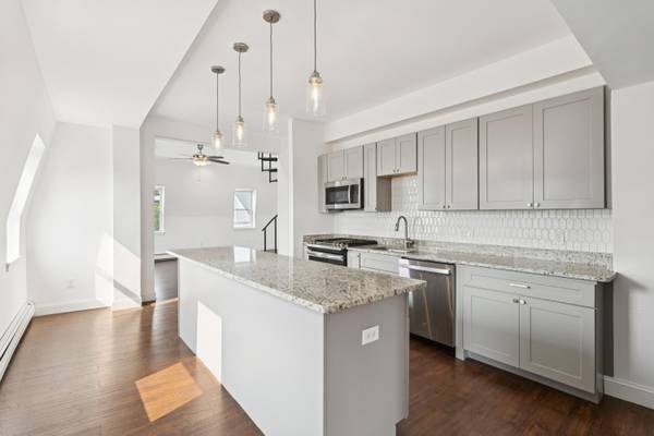 13 Atlantic ST #3, Portland, ME 04101